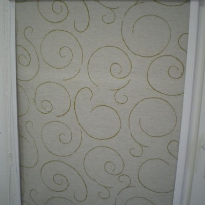 Roleta-panza-crem-cu-caseta-alba3